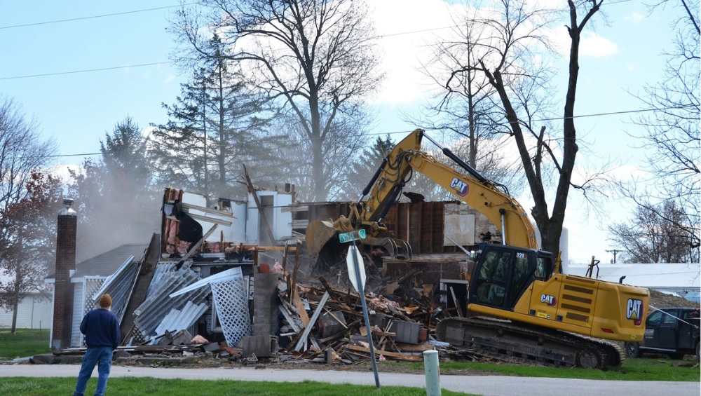 Mobile Home Demolition Contractor License and Insurance Requirements Explained